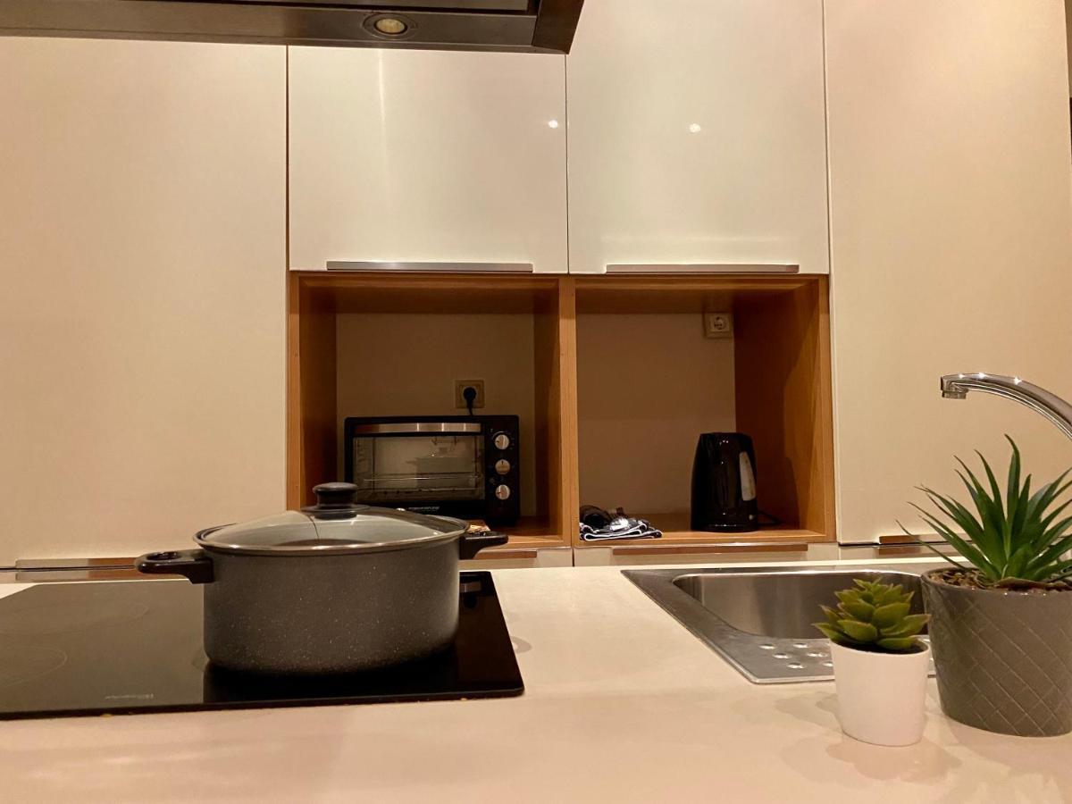 Spacious & Cozy Apartment, With Big Yard, In Kos Bagian luar foto
