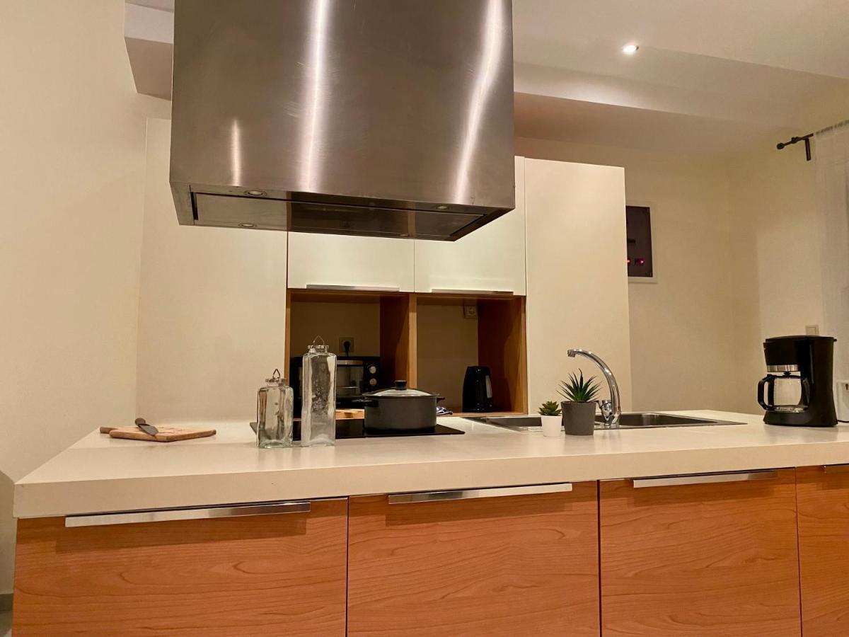 Spacious & Cozy Apartment, With Big Yard, In Kos Bagian luar foto