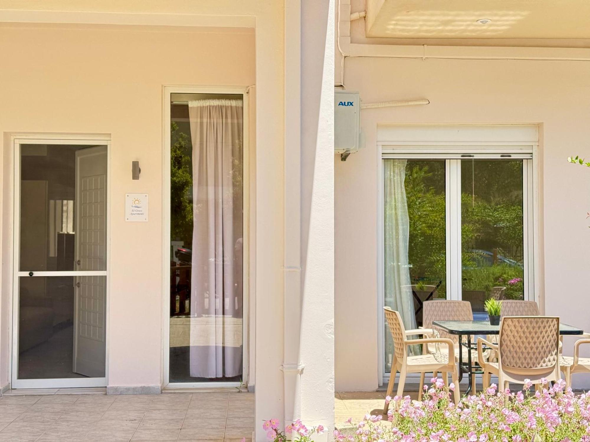 Spacious & Cozy Apartment, With Big Yard, In Kos Bagian luar foto